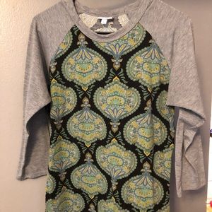 Women’s Small Lularoe Randy Shirt